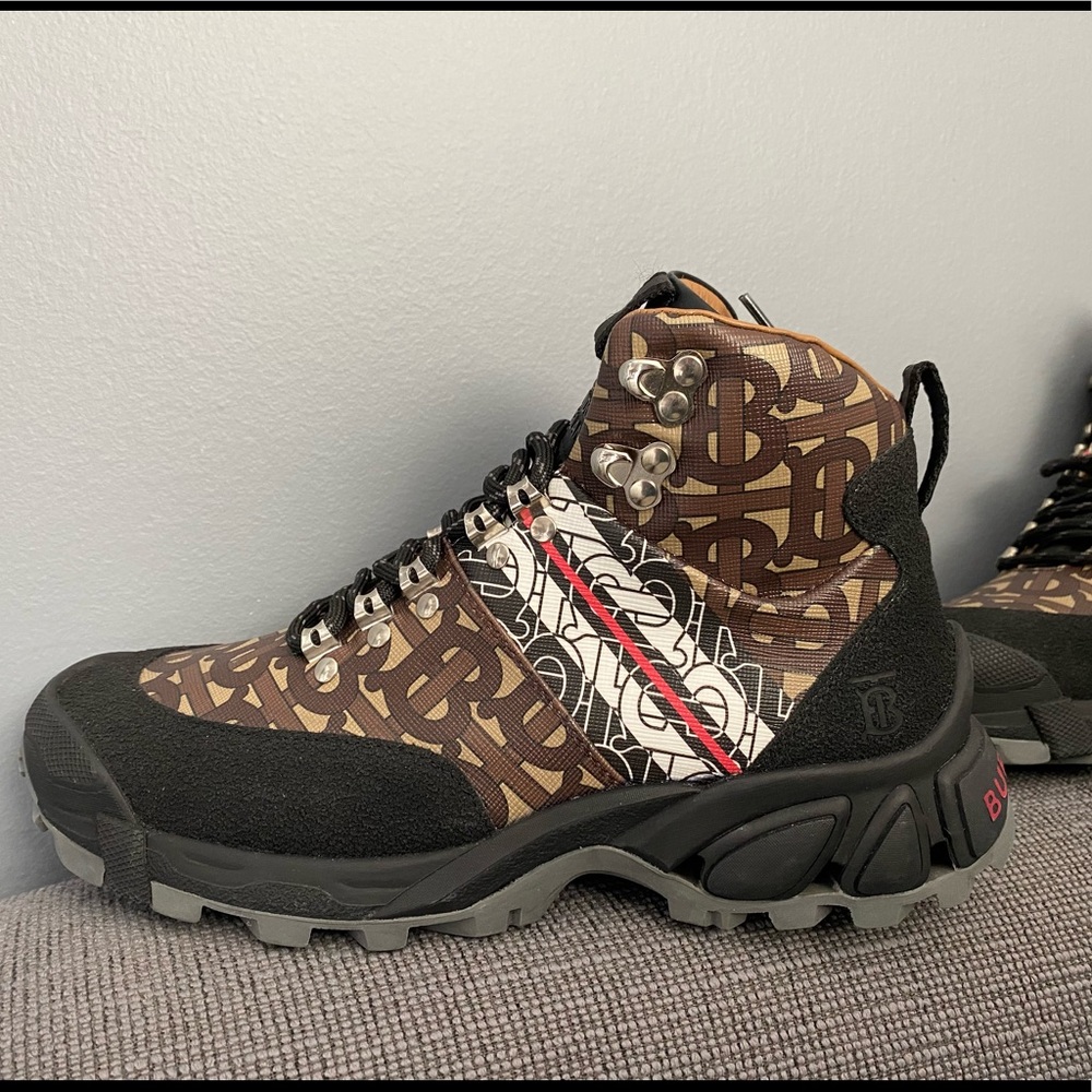Never used Burberry printed monogram TB moto hiking boots 38.5 8.5